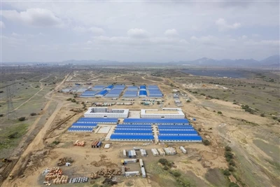 United Solar Ua tiav 100,000-Ton Polysilicon Project hauv Oman - Loj tshaj pl...